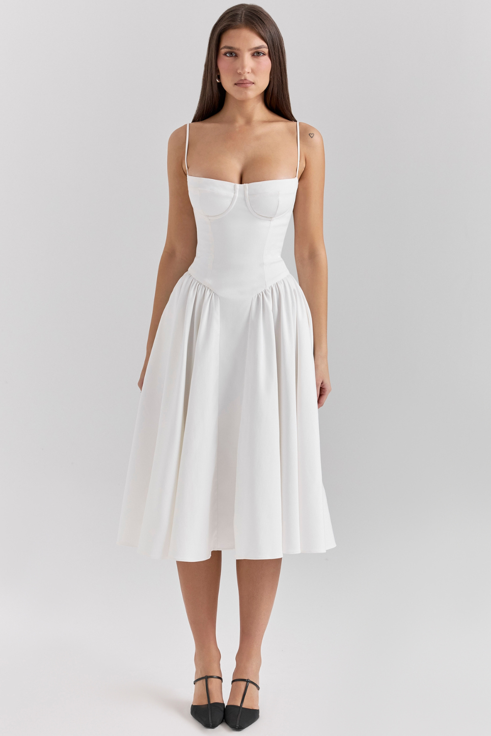 Seraphina – Maxikleid aus gerafftem Satin