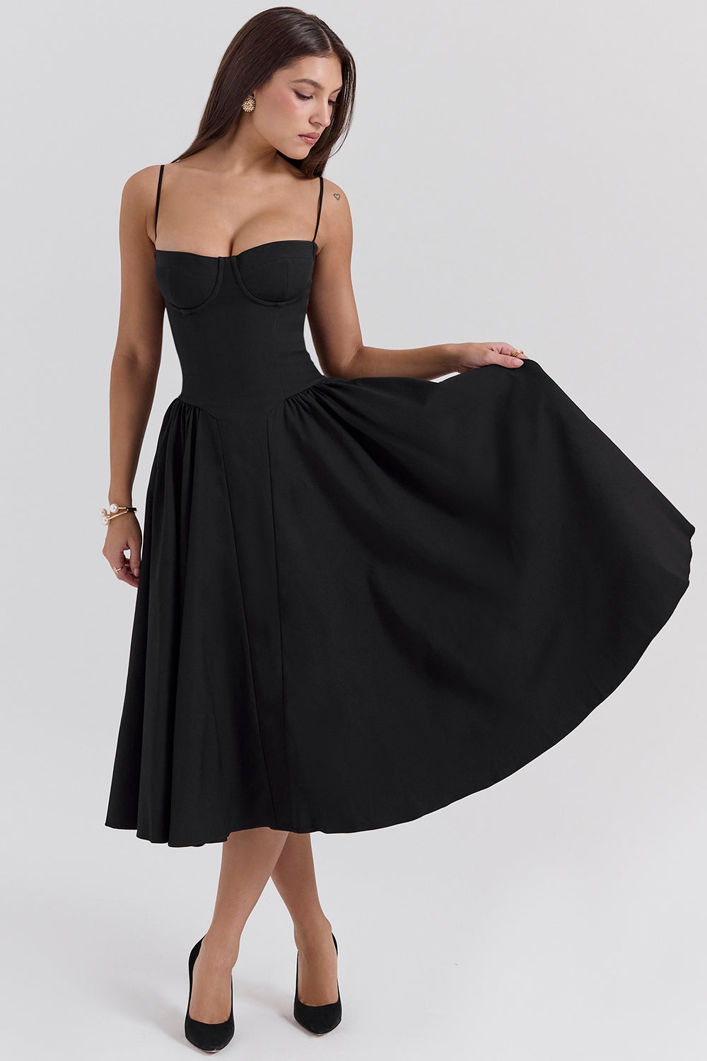 Seraphina – Maxikleid aus gerafftem Satin